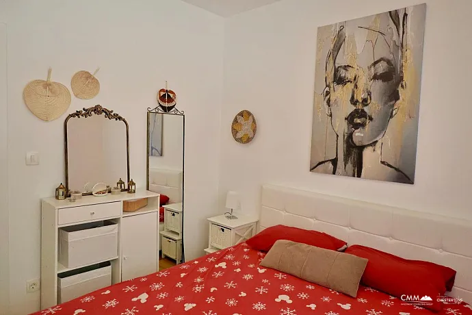 Dobrota’da 86 m² Satılık Daire – Geniş Teras, Deniz Manzarası, Garaj ve Depo